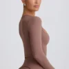 Haut court Soft Active à encolure en cœur, couleur moka Haut court Soft Active à encolure en cœur, couleur moka