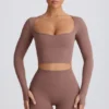 Haut court Soft Active à encolure en cœur, couleur moka Haut court Soft Active à encolure en cœur, couleur moka