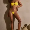 Haut de bikini à armatures et bretelles multiples Positano, couleur jaune doré Haut de bikini à armatures et bretelles multiples Positano, couleur jaune doré