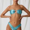 Haut de bikini bandeau turquoise orné de perles d’eau douce Haut de bikini bandeau turquoise orné de perles d’eau douce