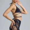 Haut de bikini à bretelles croisées ornées Liberty, noir