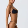 Haut de bikini noir Sanibel à découpes et chaînes Haut de bikini noir Sanibel à découpes et chaînes