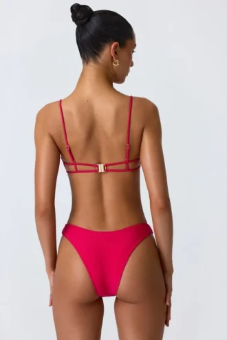 Haut de bikini Sanibel à découpes et chaînes, rose framboise