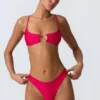 Haut de bikini Sanibel à découpes et chaînes, rose framboise