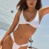 Haut de bikini Santona à nœud en blanc Haut de bikini Santona à nœud en blanc