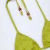Haut de bikini triangle avec détails charmants Comoros en vert olive Haut de bikini triangle avec détails charmants Comoros en vert olive