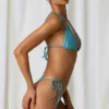 Haut de bikini triangle à double bretelles Tropics en turquoise Haut de bikini triangle à double bretelles Tropics en turquoise