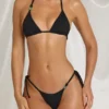 Bas de bikini string à nouer sur les côtés Kairo en noir Bas de bikini string à nouer sur les côtés Kairo en noir