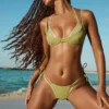 Bas de bikini string à volants métallisés Kisawa, vert Bas de bikini string à volants métallisés Kisawa, vert