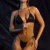 Bas de bikini string à cordon Embellished Maillot de bain en noir Bas de bikini string à cordon Embellished Maillot de bain en noir