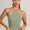 Haut dos nu en modal Aviora, vert sauge Haut dos nu en modal Aviora, vert sauge