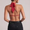 Haut drapé à col bénitier Zenna en rouge cerise Haut drapé à col bénitier Zenna en rouge cerise