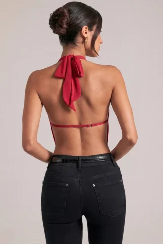Haut drapé à col bénitier Zenna en rouge cerise