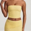 Haut en dentelle sans bretelles à fronces Tamia, jaune pastel Haut en dentelle sans bretelles à fronces Tamia, jaune pastel