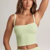 Haut à encolure carrée en modal Lai, vert sauge Haut à encolure carrée en modal Lai, vert sauge