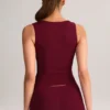 Haut à encolure carrée en modal Vivee, couleur vin Haut à encolure carrée en modal Vivee, couleur vin