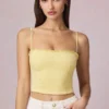 Haut Hania en modal et broderie anglaise, couleur jaune citron Haut Hania en modal et broderie anglaise, couleur jaune citron