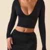 Haut à manches longues et décolleté plongeant Harri en modal, noir Haut à manches longues et décolleté plongeant Harri en modal, noir