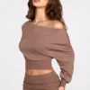 Haut à manches longues et épaules dénudées Quinn en modal, couleur moka Haut à manches longues et épaules dénudées Quinn en modal, couleur moka