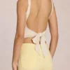 Haut à nouer dans le dos en modal Norelle, couleur ivoire Haut à nouer dans le dos en modal Norelle, couleur ivoire