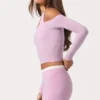 Haut à épaules dénudées en jersey doux, couleur rose tendre Haut à épaules dénudées en jersey doux, couleur rose tendre