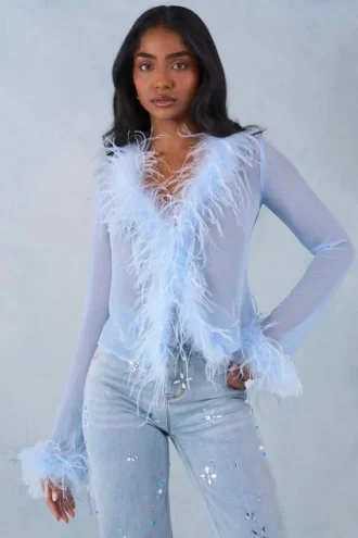 Haut transparent Elisia à bordure de plumes, bleu pâle