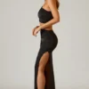 Jupe longue asymétrique froncée Ishaana, couleur noire Jupe longue asymétrique froncée Ishaana, couleur noire