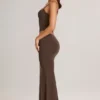 Jupe longue Avenley en modal à taille mi-haute et coupe en queue de poisson, couleur marron chocolat Jupe longue Avenley en modal à taille mi-haute et coupe en queue de poisson, couleur marron chocolat