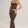 Jupe longue Avenley en modal à taille mi-haute et coupe en queue de poisson, couleur marron chocolat Jupe longue Avenley en modal à taille mi-haute et coupe en queue de poisson, couleur marron chocolat
