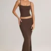 Jupe longue Avenley en modal à taille mi-haute et coupe en queue de poisson, couleur marron chocolat Jupe longue Avenley en modal à taille mi-haute et coupe en queue de poisson, couleur marron chocolat