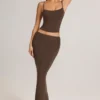 Jupe longue Avenley en modal à taille mi-haute et coupe en queue de poisson, couleur marron chocolat Jupe longue Avenley en modal à taille mi-haute et coupe en queue de poisson, couleur marron chocolat