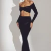 Jupe longue taille moyenne en velours Nixie, couleur noir jais Jupe longue taille moyenne en velours Nixie, couleur noir jais