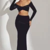 Jupe longue taille moyenne en velours Nixie, couleur noir jais Jupe longue taille moyenne en velours Nixie, couleur noir jais