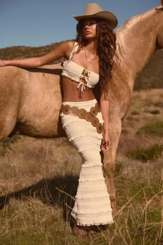 Jupe longue à volants Naima taille moyenne, couleur ivoire