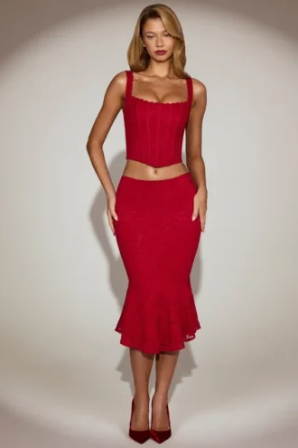 Jupe midi évasée en dentelle corail à taille mi-haute, couleur True Red