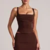 Jupe moulante taille moyenne Tula avec fente, couleur marron chocolat Jupe moulante taille moyenne Tula avec fente, couleur marron chocolat