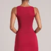 Jupe moulante taille moyenne Tula avec fente, couleur rouge cerise
