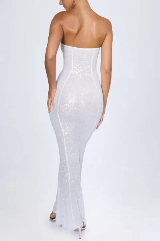 Kinsley Robe longue bandeau à découpes et ornements, blanche