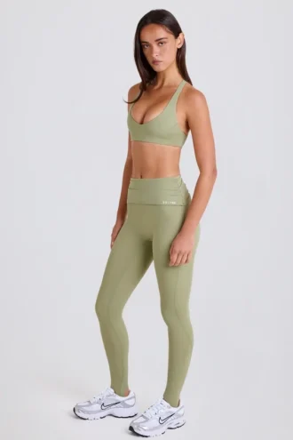 Legging à taille mi-haute et sangles en forme d&rsquo;étrier, couleur Matcha