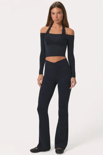 Legging évasé Soft Active à taille en V, noir