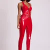 Leggings en vinyle Samara à taille haute en V, couleur rouge feu Leggings en vinyle Samara à taille haute en V, couleur rouge feu