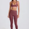 Leggings à taille mi-haute et revers en açaï Leggings à taille mi-haute et revers en açaï