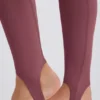 Leggings à taille mi-haute et revers en açaï Leggings à taille mi-haute et revers en açaï