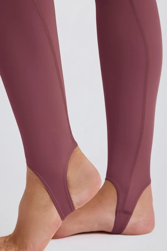 Leggings à taille mi-haute et revers en açaï Leggings à taille mi-haute et revers en açaï