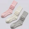 Lot de 3 paires de chaussettes Pilates multicolores Lot de 3 paires de chaussettes Pilates multicolores