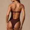 Maillot de bain 1 pièce bandeau à découpes Faye, couleur brun espresso Maillot de bain 1 pièce bandeau à découpes Faye, couleur brun espresso