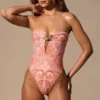 Maillot de bain 1 pièce bandeau à découpes Faye, imprimé cachemire Maillot de bain 1 pièce bandeau à découpes Faye, imprimé cachemire