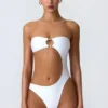 Maillot de bain 1 pièce bandeau à découpes orné de perles Miami en blanc Maillot de bain 1 pièce bandeau à découpes orné de perles Miami en blanc