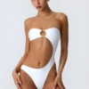 Maillot de bain 1 pièce bandeau à découpes orné de perles Miami en blanc Maillot de bain 1 pièce bandeau à découpes orné de perles Miami en blanc