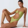 Maillot de bain 1 pièce bandeau à découpes orné de perles Miami, vert poire Maillot de bain 1 pièce bandeau à découpes orné de perles Miami, vert poire